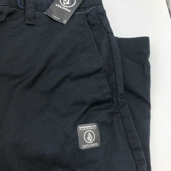 brand new volcom shorts - Picture 3 of 6